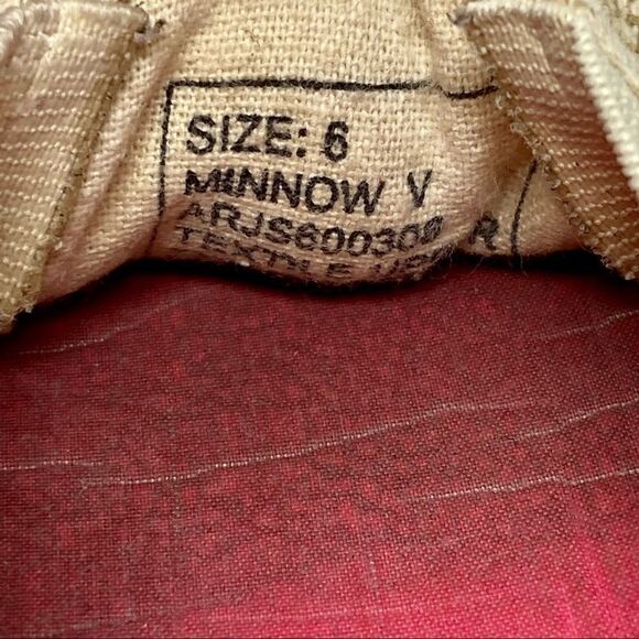 Roxy Minnow Slip-ons- Size 6 - Picture 9 of 11